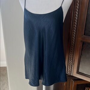 Vince. Chic Navy Satin tank top